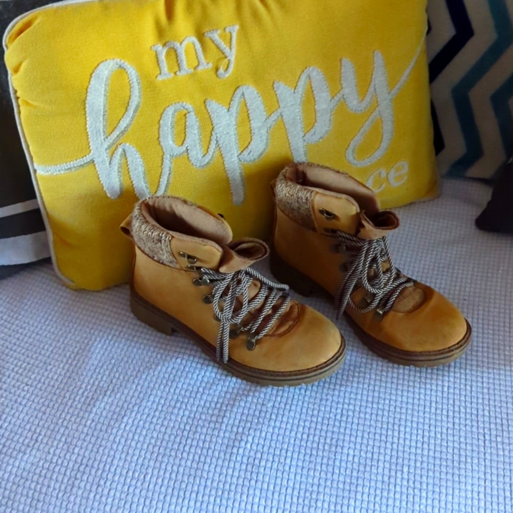 Outdoor/indoor Boots